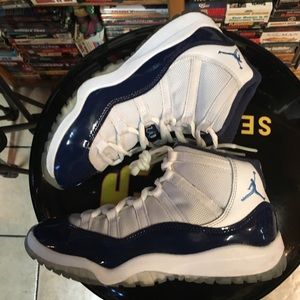 Youth Size Jordan 11 (Offers Welcome)